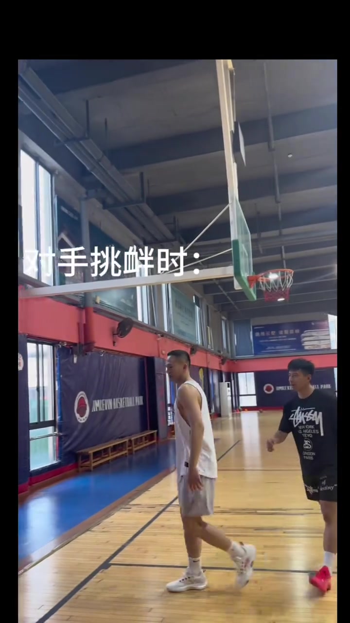 當(dāng)年科比被球砸不眨眼如果換做是這招呢